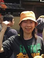 芳川 登弥子(よしかわ とみこ)