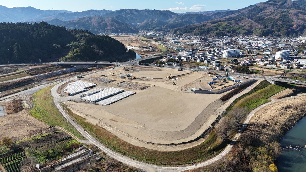 R7.12月 ヘリポート側