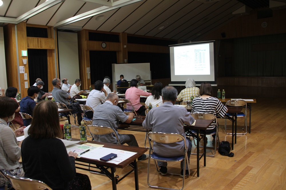 活動事例を発表の様子