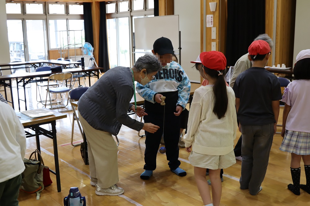子ども達と交流