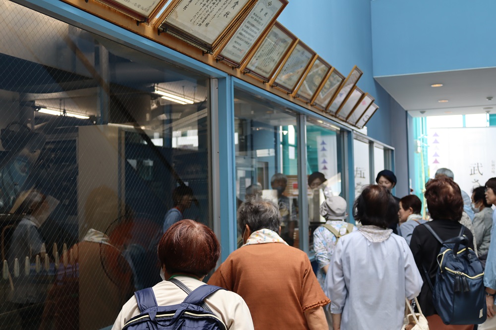 施設見学の様子