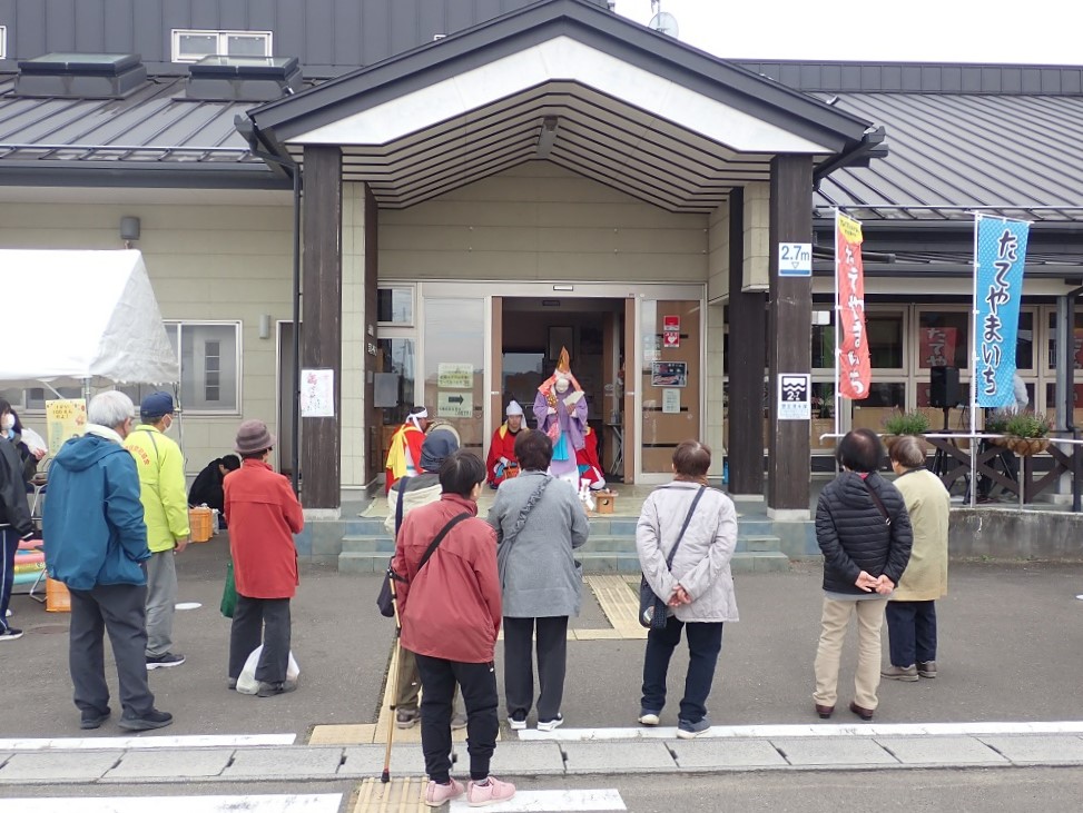 神楽が披露されました