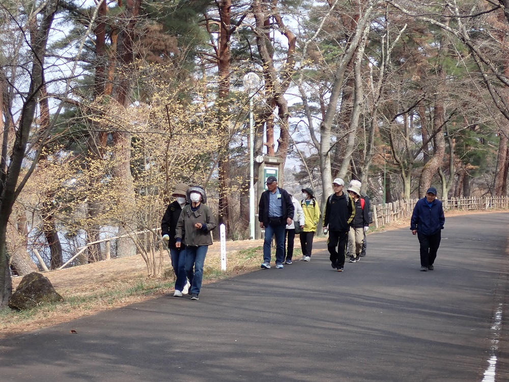 やながわ希望の森公園でウォーキング