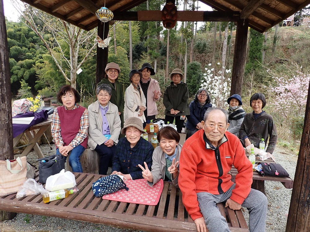 伊具ノ宮で集合写真