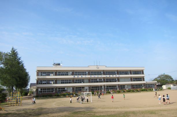 令和４年度新舘矢間小学校スタート　全校児童１９５名