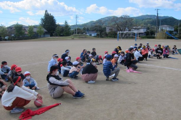 １年生と６年生縦割りでの避難訓練