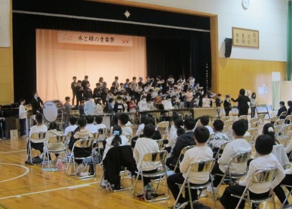 会場：丸森中学校体育館