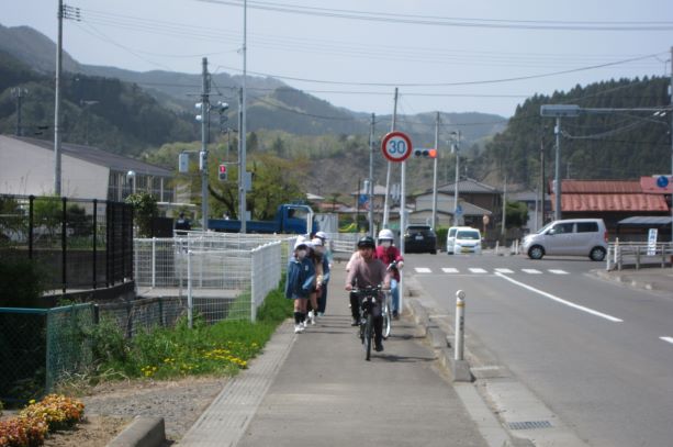 歩行者，自転車