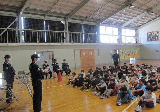 交通安全教室:高学年