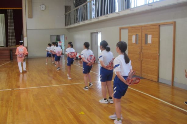 ５年生：仙台すずめ踊り練習①