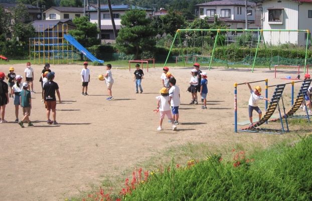 縦割りの日：縦割り遊び