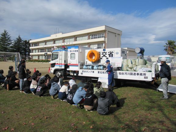 ポンプ車見学