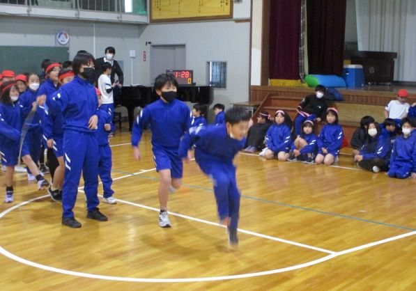 縦割り大縄跳び大会