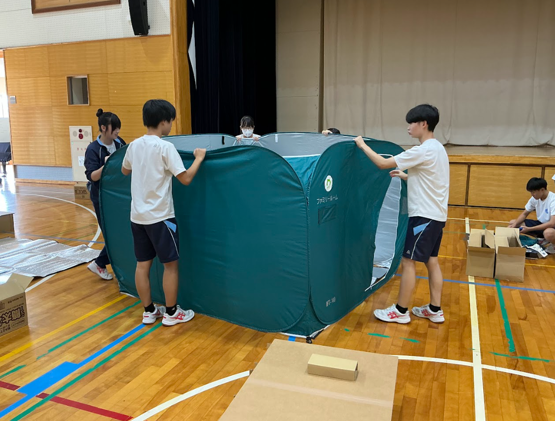 段ボールベッド設営②