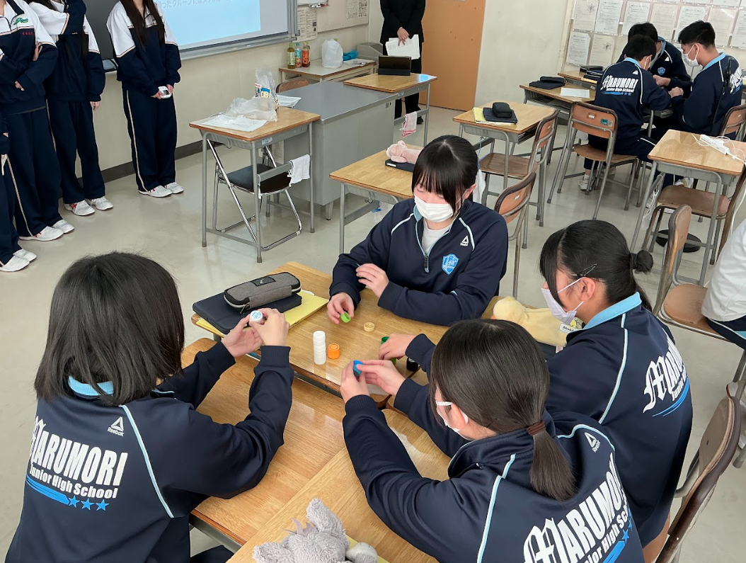 ペットボトルキャップ積み上げゲーム