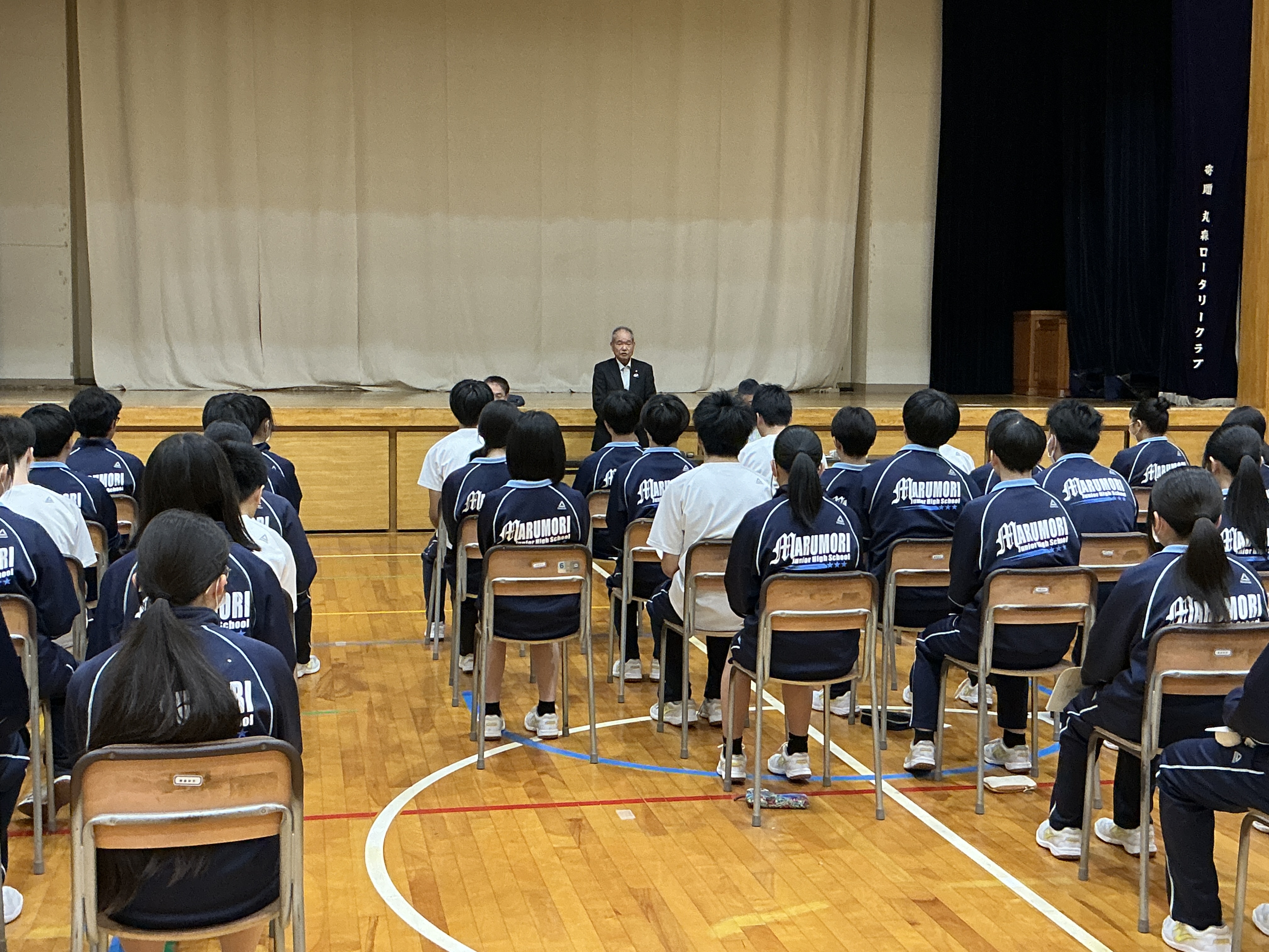 議員講話